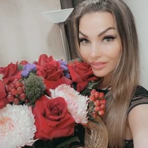 Meet your Posher, Violetta